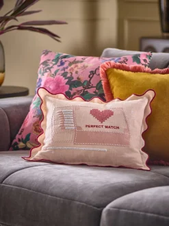 Kussentjes En Plaids|Kussentjes En Plaids*Next 30 X 40cm Valentines Embroidered Perfect Match Cushion