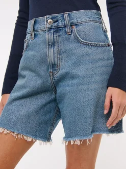 Shorts*Abercrombie & Fitch High Rise Loose Denim Shorts With Fray Hem
