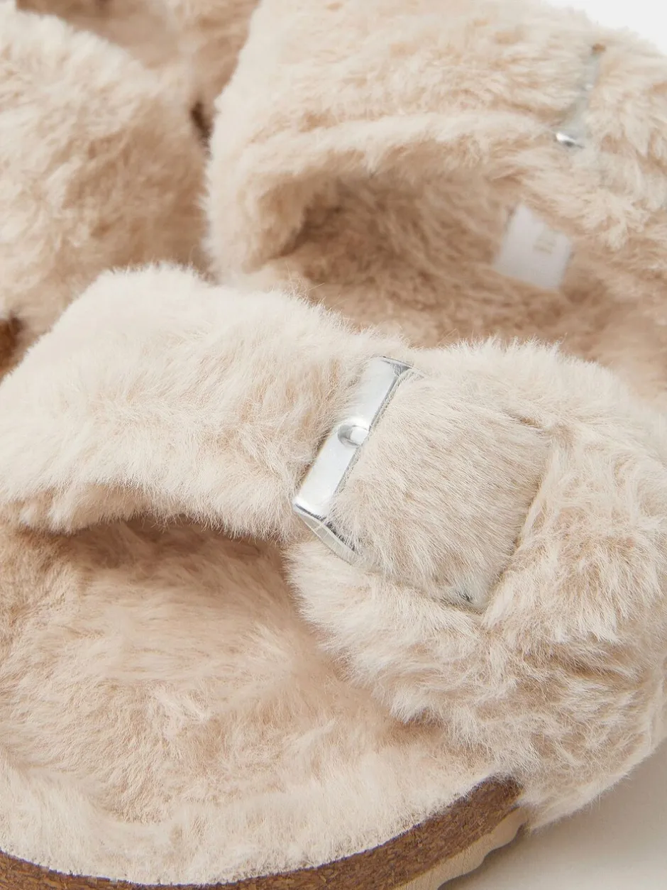Pantoffels*Accessorize Fluffy Buckle Slippers