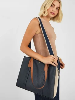 Tassen En Portemonnees|Accessorize Triple Compartment Shoulder Bag