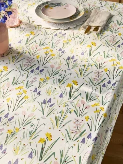 Tafellinnen En Placemats |Next Afneembaar tafelkleed met lila bloemenprint