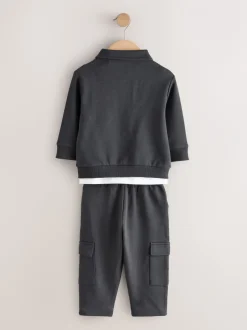 Sets En Combisets|Jassen En Jacks|Next Antraciet - 3 -delige set van T-shirt en joggingbroeken (3mnd-7jr)