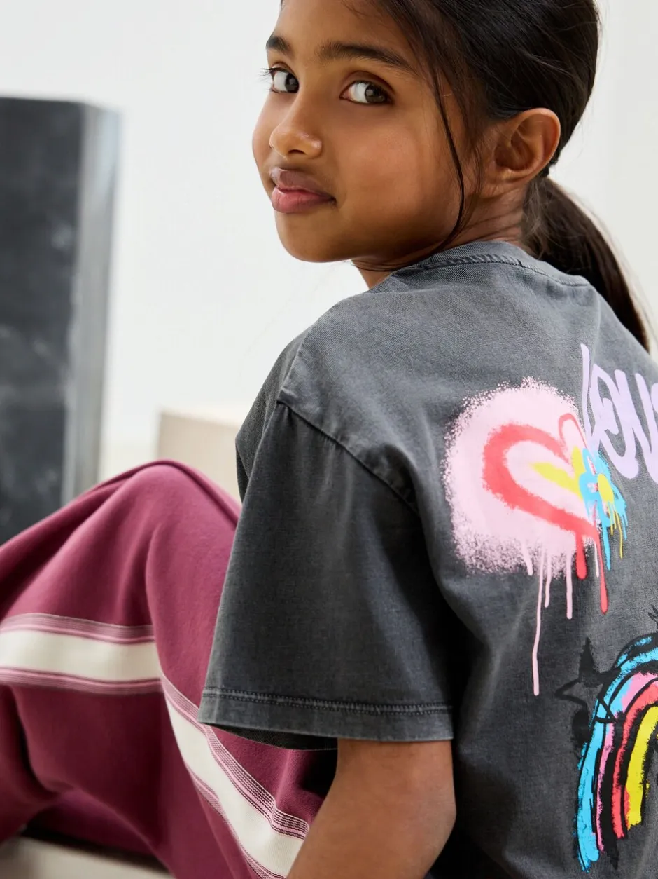 Tops|T-Shirts|Next Antraciet graffiti - Oversized T-shirt met grafische print (3-16jr)