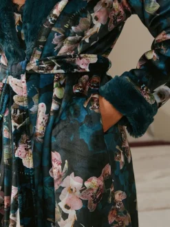 Badjassen|Alle Nacht- En Loungekleding|B by Ted Baker Blauwgroene knusse bloemenbadjas