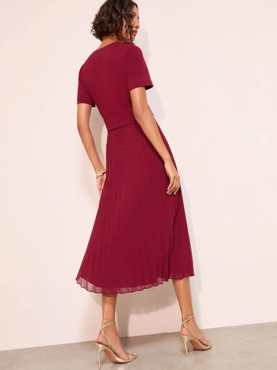 Gelegenheidskleding|Friends Like These - Button Down 2-In-1 Pleated Dress Bessenrood