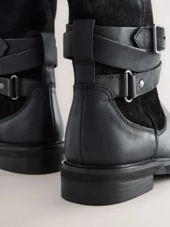 Ruimvallend En Extraruimvallend|Boots|Next - Forever Comfort® Borg Lined Buckle Trim Ankle Boots Black Oiled Leather