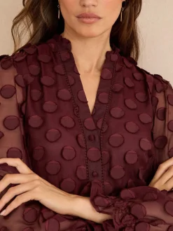 Blouses En Overhemden|Tops En T-Shirts|Love & Roses - 3D blouse met lange mouwen en stippen Bordeauxrood