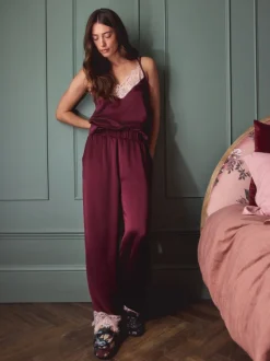 Pyjama's|Alle Nacht- En Loungekleding|Next Bordeauxrood - Pyjama met hemdje met kanten afwerking