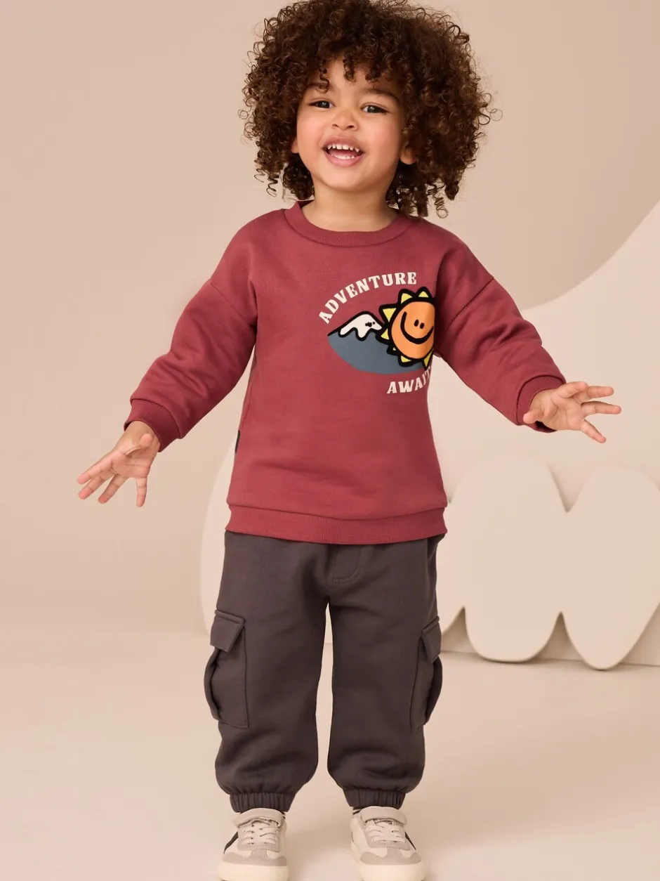 Joggingbroeken|Sweaters En Hoody´S|Next - Set met sweatshirt en utility-joggingbroek (3mnd -7jr) Bordeauxrood