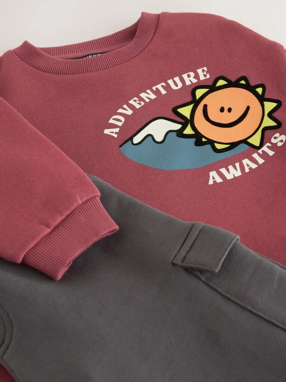 Joggingbroeken|Sweaters En Hoody´S|Next - Set met sweatshirt en utility-joggingbroek (3mnd -7jr) Bordeauxrood