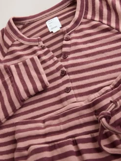 Pyjama's|Loungewear*Next - Behaaglijke pyjama met lange mouwen Bordeauxrood gestreept