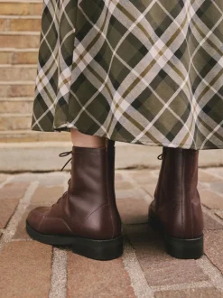 Boots|Next - Forever Comfort® - Enkellaarzen met vetersluiting Bordeauxrood leer