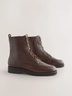 Boots|Next - Forever Comfort® - Enkellaarzen met vetersluiting Bordeauxrood leer