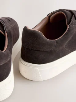 Schoenen*Next - Chic-casual lange sneakers Bruin