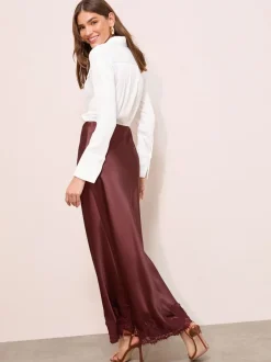 Rokken*Friends Like These - X Lucy Mecklenburgh Satijnen Maxi Rok met Kantafwerking Bruin