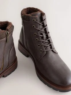 Boots|Next - Hoge borggevoerde laarzen met rits Bruin