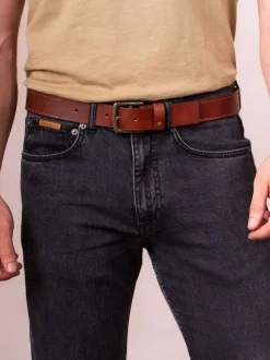 Riemen En Bretels|Lakeland Leather - Eskin Belt Bruin