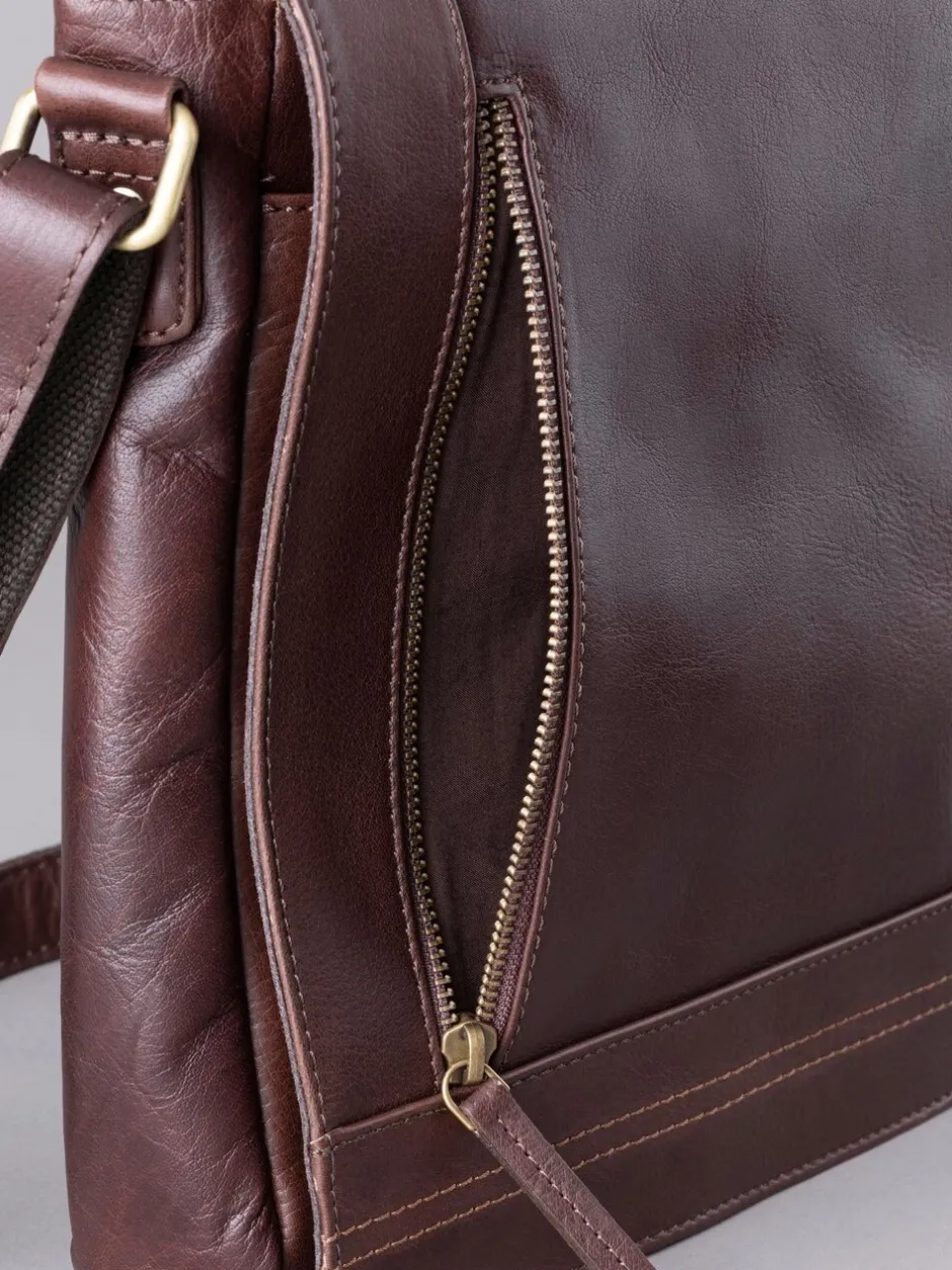 Tassen*Lakeland Leather - Keswick messenger bag, medium Bruin