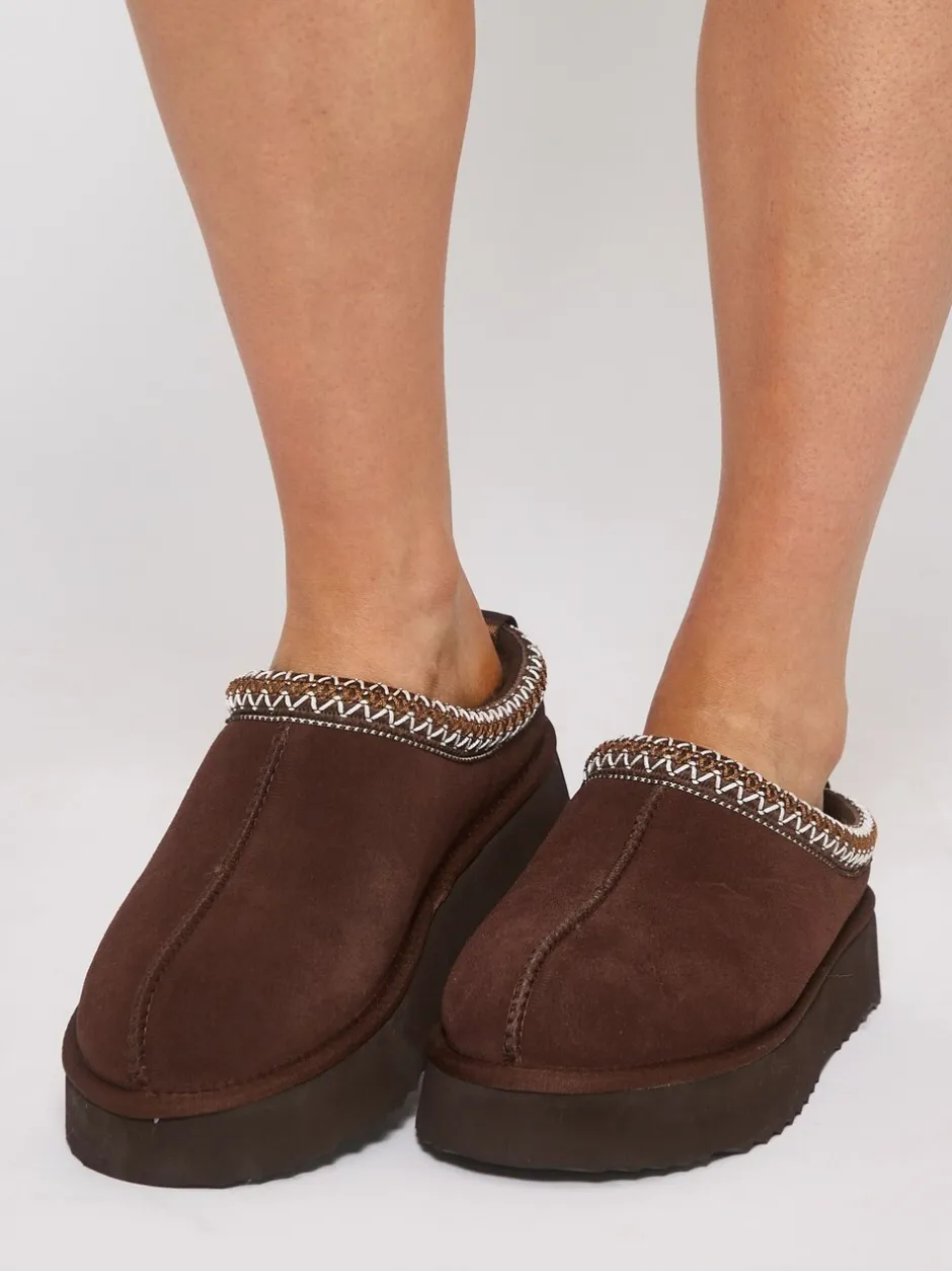 Pantoffels*Loungeable - Platform Real Sheepskin Lined Braided Mules Bruin