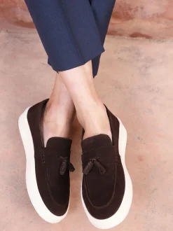 Schoenen|Formele Schoenen|Off The Hook - Rory Suede Tassel Loafers with Flat Sole Bruin
