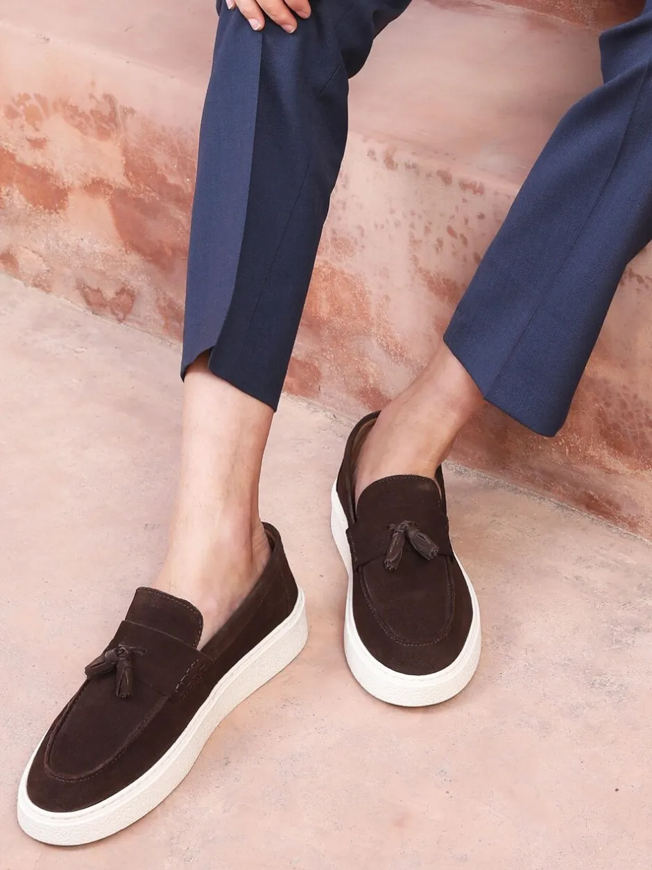Schoenen|Formele Schoenen|Off The Hook - Rory Suede Tassel Loafers with Flat Sole Bruin