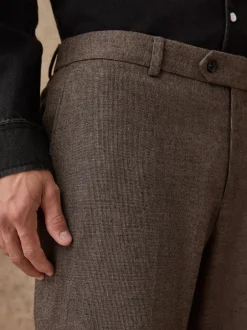 Formele Broek|Broeken En Chino's|Next - Regular Fit Smart Brushed Cotton Textured Trousers Bruin