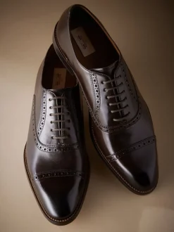 Formele Schoenen|Schoenen*Next - Standaard pasvorm - Signature Leather - Oxford schoenen met neusstuk Bruin