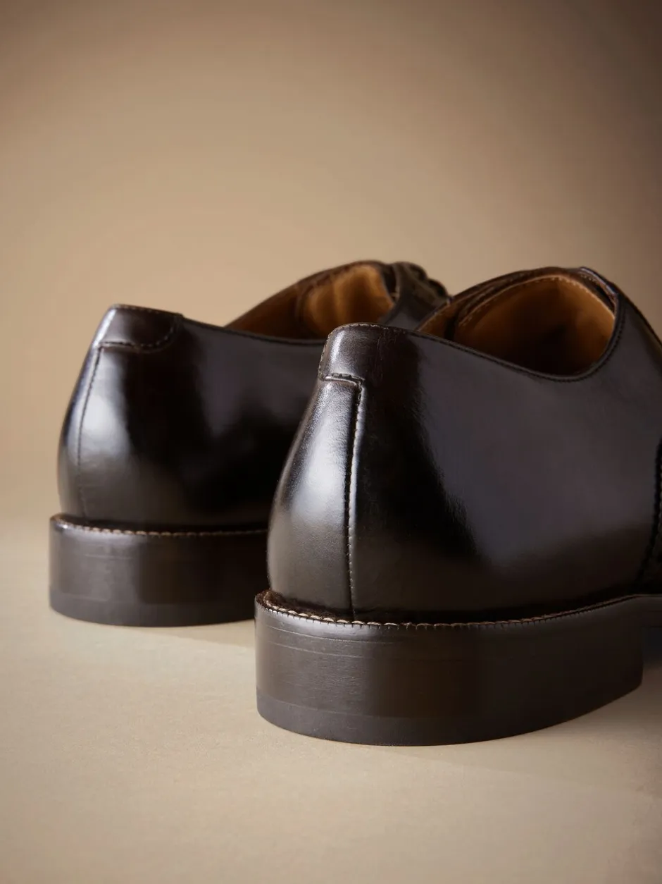 Formele Schoenen|Schoenen*Next - Standaard pasvorm - Signature Leather - Oxford schoenen met neusstuk Bruin