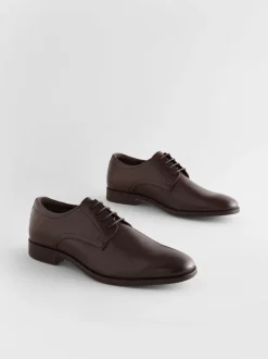 Schoenen|Formele Schoenen|Next - Standaard pasvorm - Egaal leren derbyschoenen Bruin