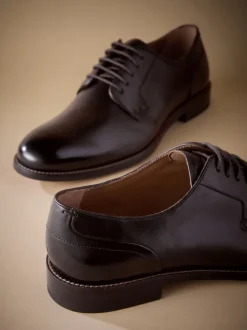 Formele Schoenen*Next - Standaard pasvorm - Signature - Derby-schoenen met leren zool Bruin