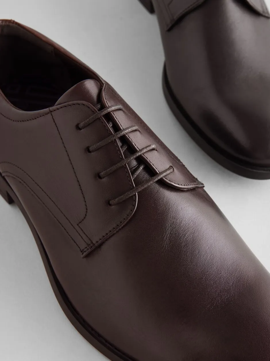 Schoenen|Formele Schoenen|Next - Wijde pasvorm - Egaal leren derbyschoenen Bruin