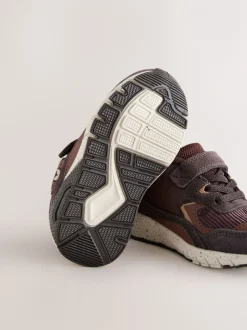 Sneakers|Next Bruin met beer - Elastische sportschoenen