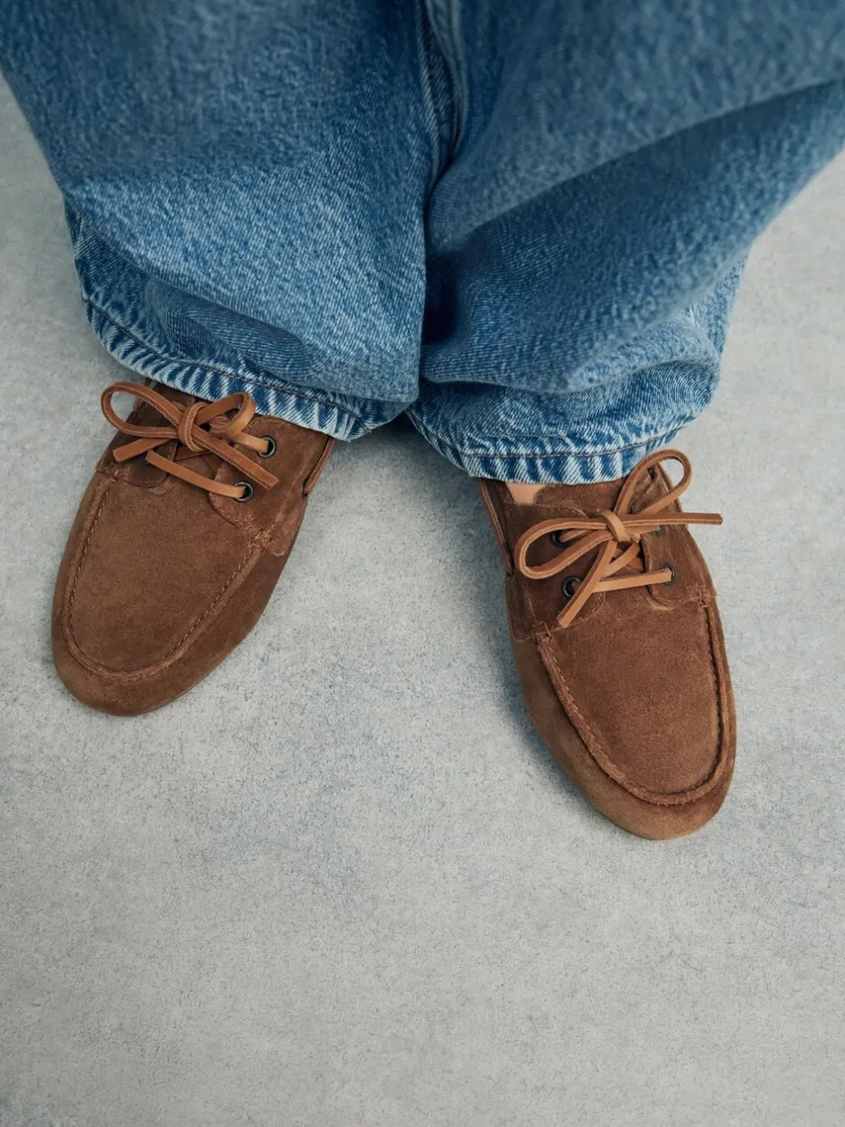 Ruimvallend En Extraruimvallend|Lage Schoenen|Next - Leren bootschoenen met ronde neus Bruin suède