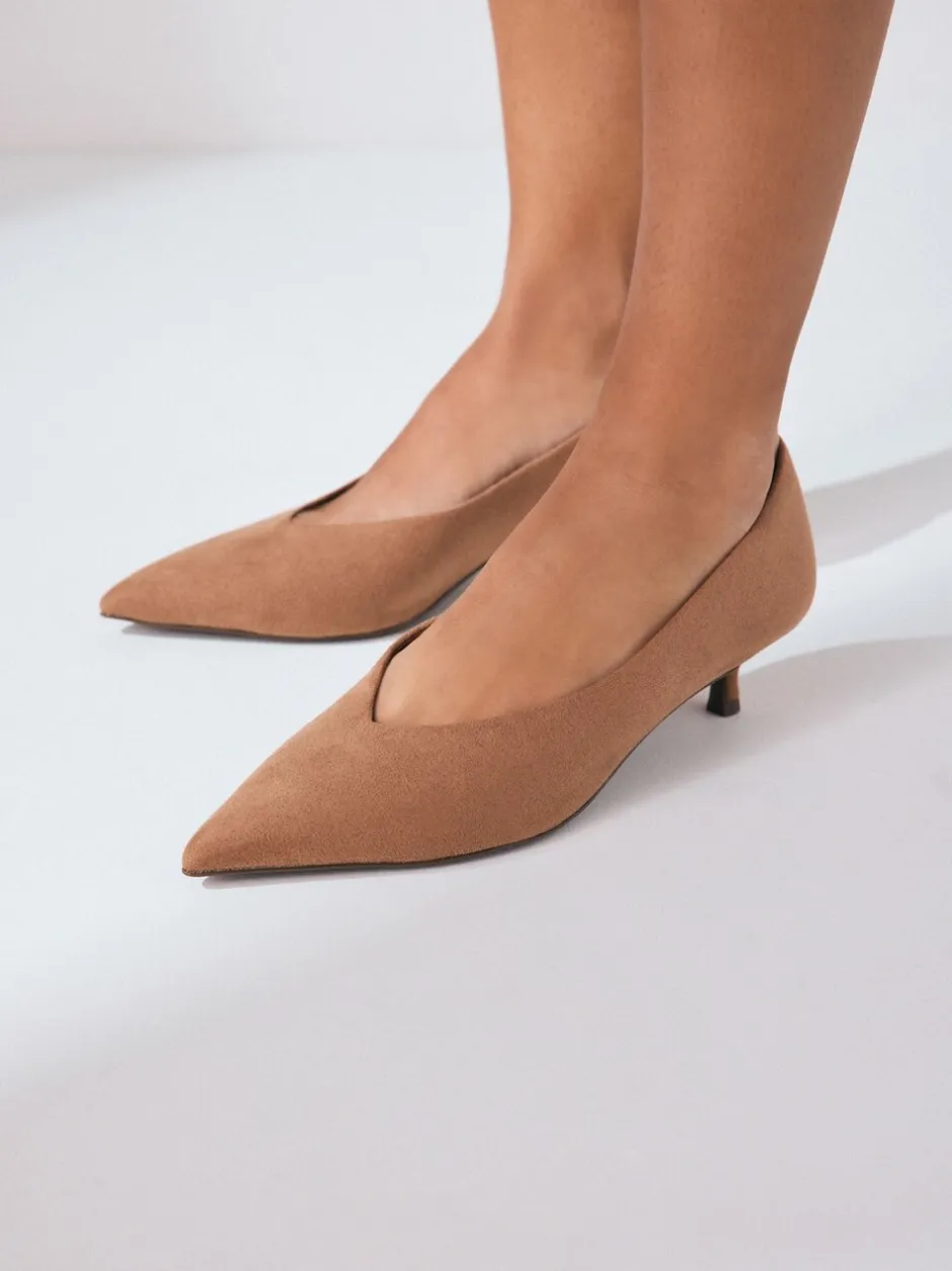Ruimvallend En Extraruimvallend|Schoenen Met Hakken*Next - Puntige lage naaldhakken schoenen Camel