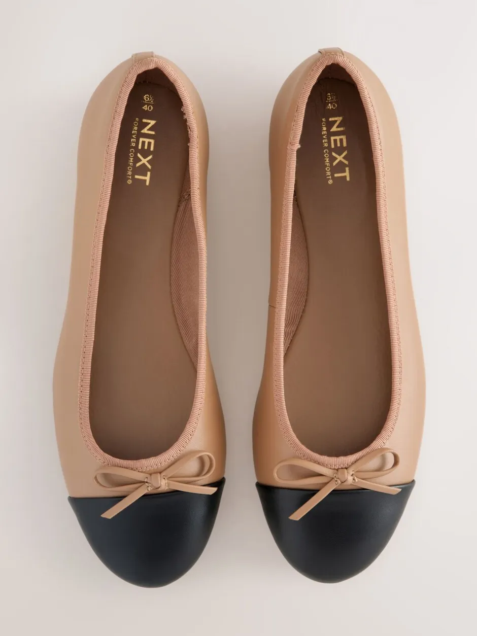 Ruimvallend En Extraruimvallend|Lage Schoenen|Next Caramel-nude - Ballerina's met ronde neus