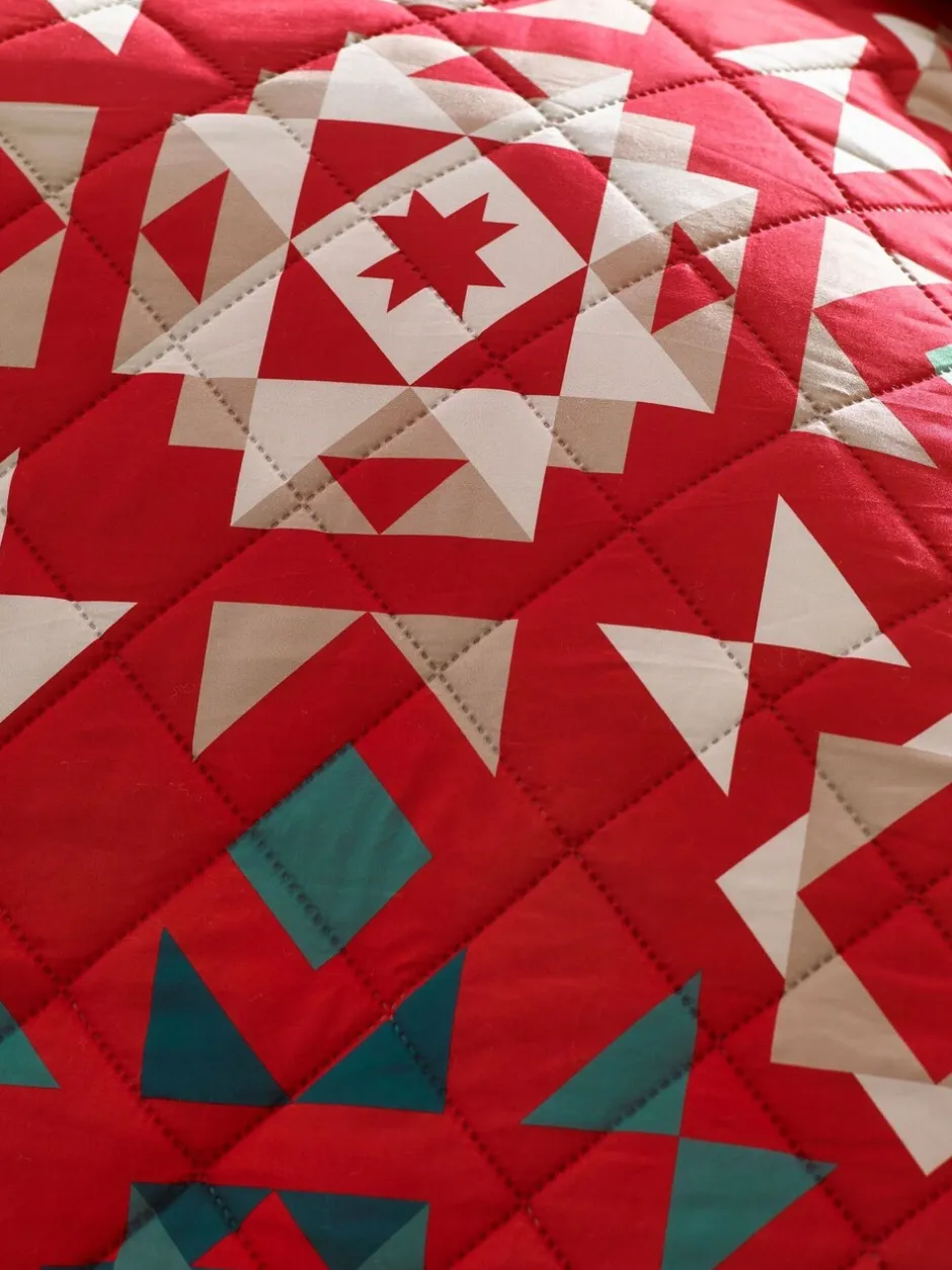 Catherine Lansfield|Catherine Lansfield - Doorgestikte beddensprei met kerstpatchwork