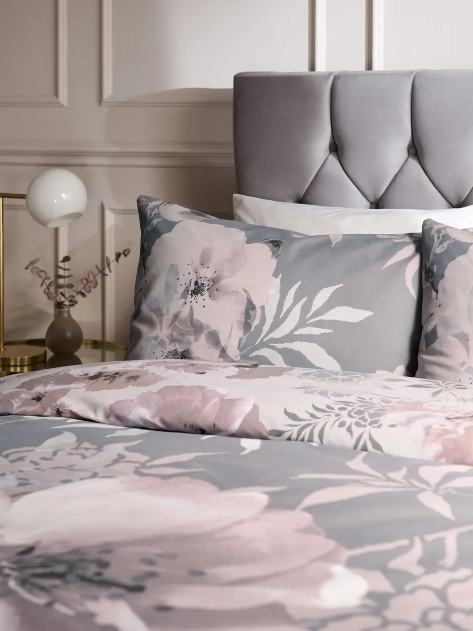 Catherine Lansfield*Catherine Lansfield - Dramatic - Set van dekbedovertrek en kussensloop met bloemenprint