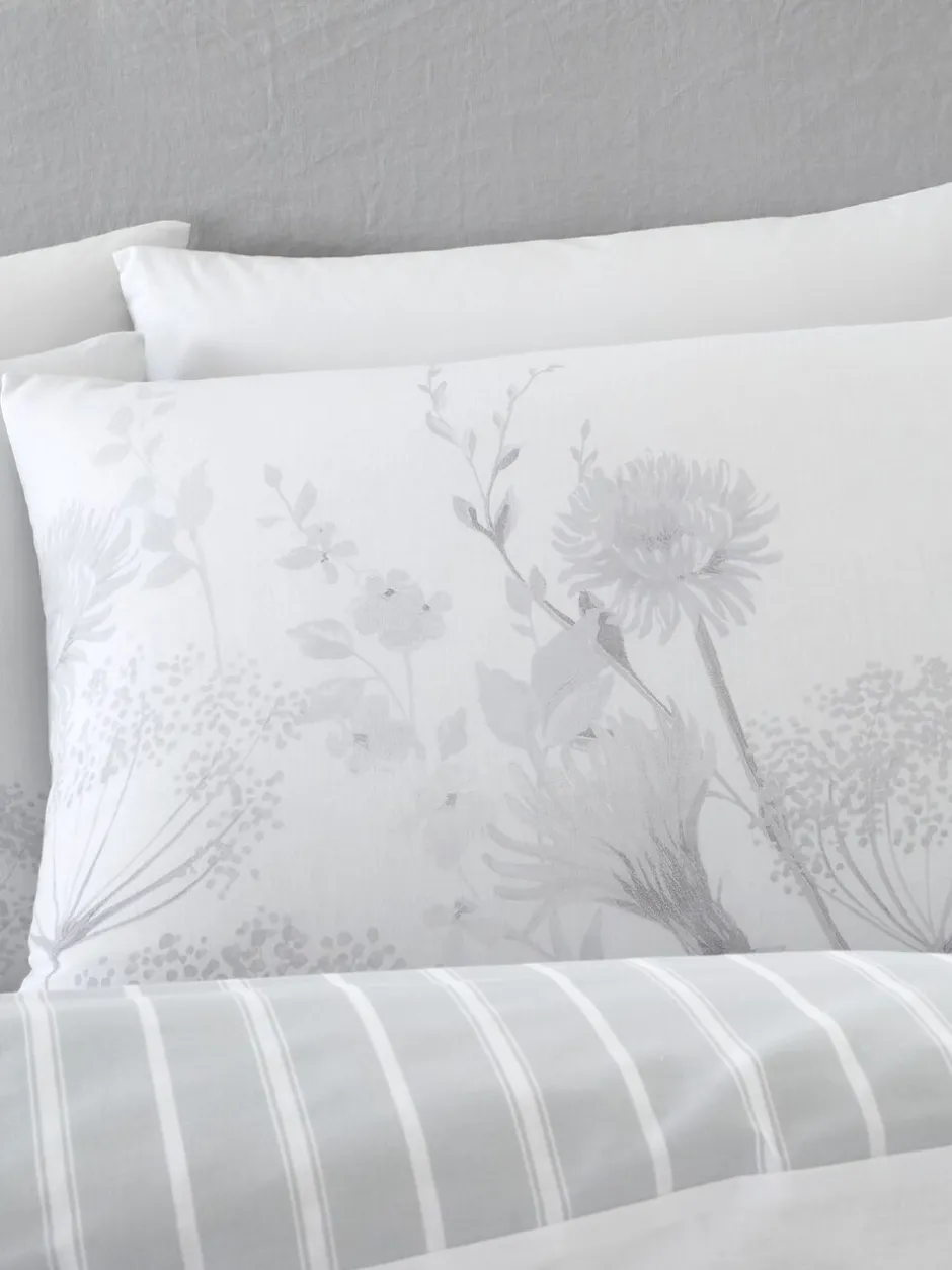 Catherine Lansfield|Beddengoedsets En Dekbedovertrekken|Catherine Lansfield - Meadowsweet omkeerbare dekbedovertrekset met bloemenprint Grijs/wit