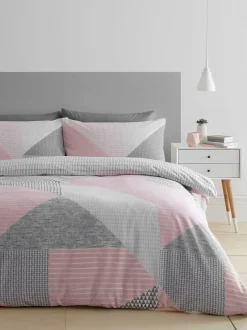 Catherine Lansfield|Catherine Lansfield Larsson set van dekbedovertrek en sloop met geometrische print