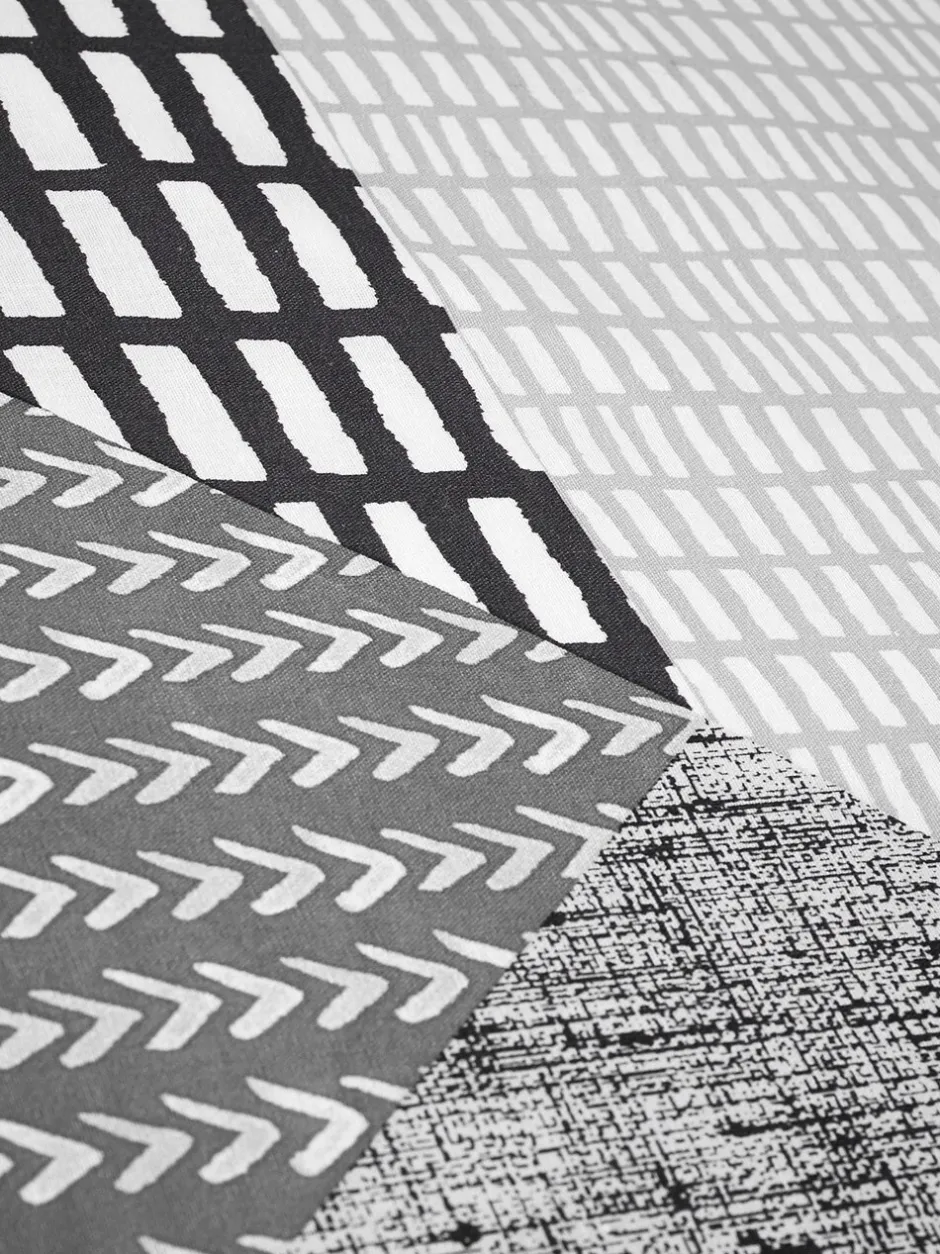 Catherine Lansfield|Catherine Lansfield Larsson set van dekbedovertrek en sloop met geometrische print