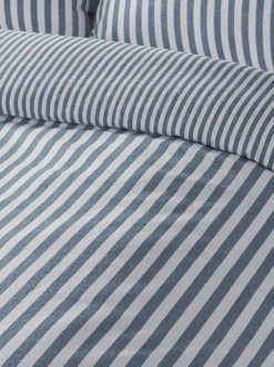 Catherine Lansfield|Catherine Lansfield omkeerbare superzachte 100% geborstelde katoenen dekbedovertrekset met strepen Chambray blauw