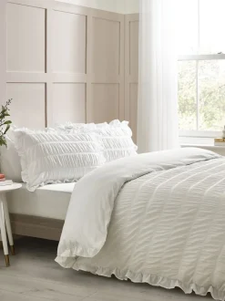 Catherine Lansfield*Catherine Lansfield Seersucker Frill Duvet Cover Set Wit