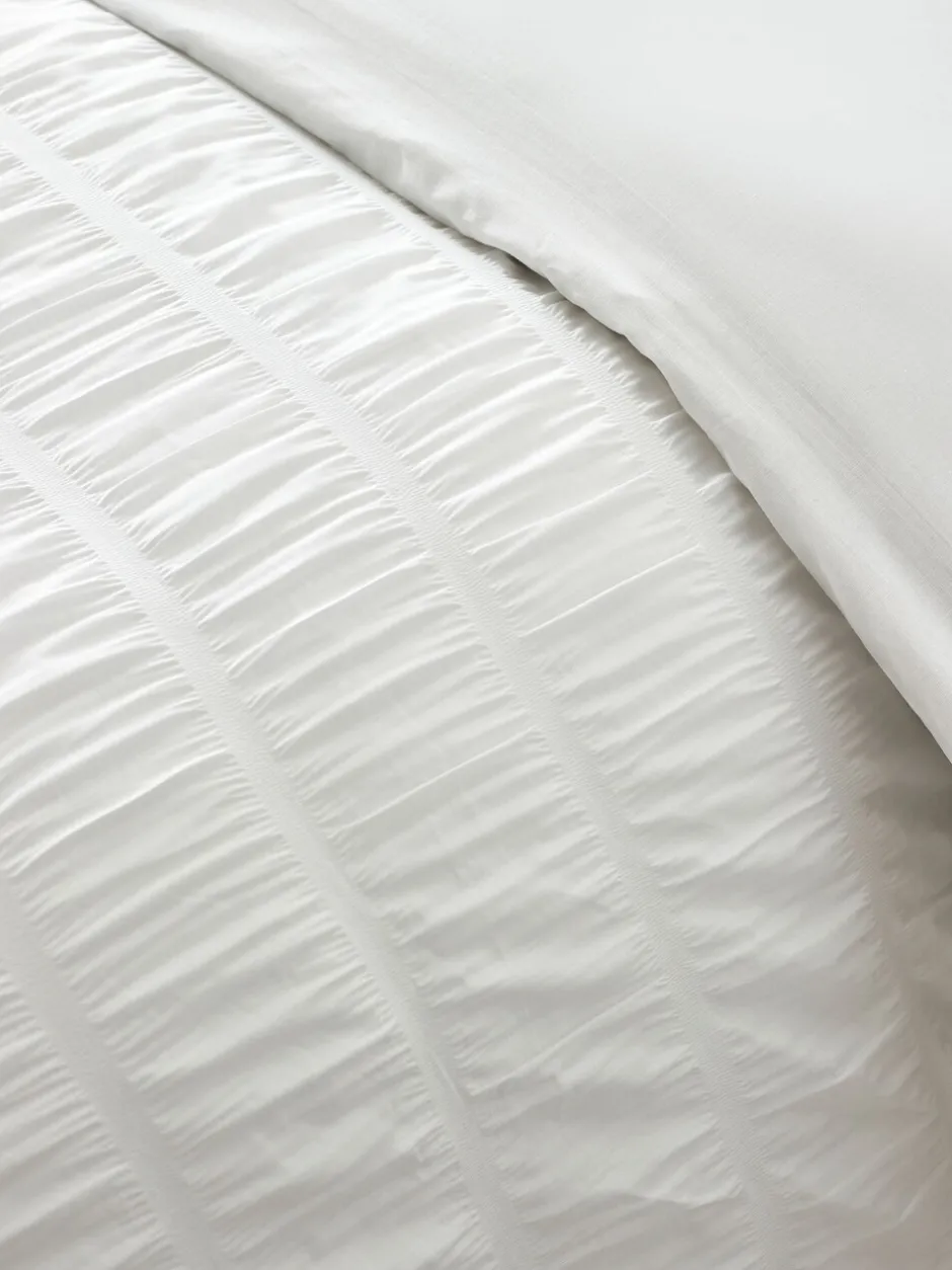 Catherine Lansfield*Catherine Lansfield Seersucker Frill Duvet Cover Set Wit