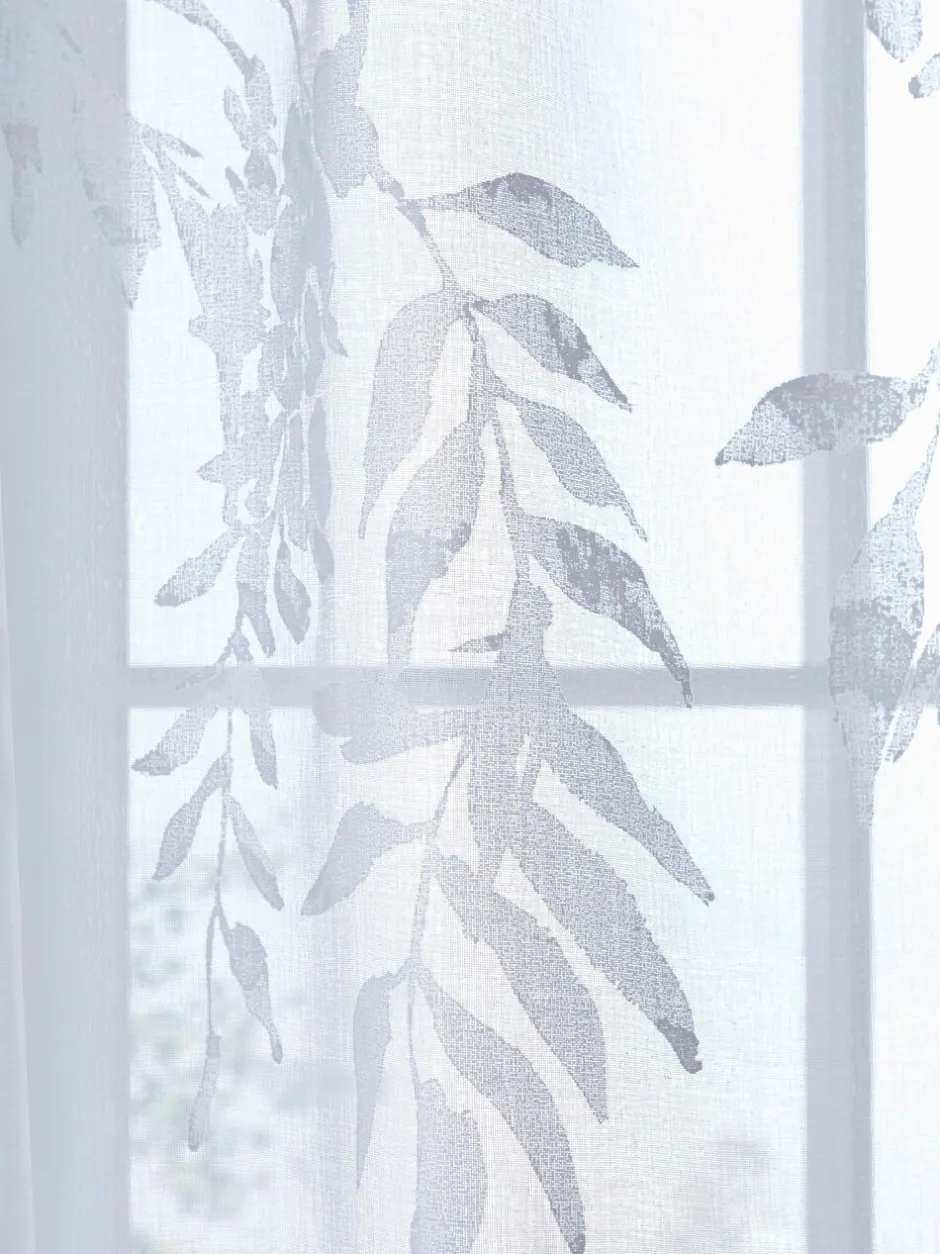 Catherine Lansfield|Gordijnen|Catherine Lansfield Wisteria gordijnpaneel van voile met gleuf en bloemenprint