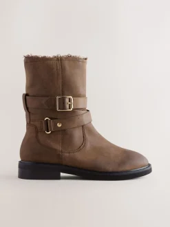 Ruimvallend En Extraruimvallend|Boots|Next - Forever Comfort® Borg Lined Buckle Trim Ankle Boots Chestnut Brown Oiled Leather
