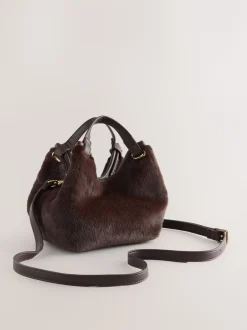 Tassen En Portemonnees|Next - Crossbodytas van imitatiebont Chocoladebruin