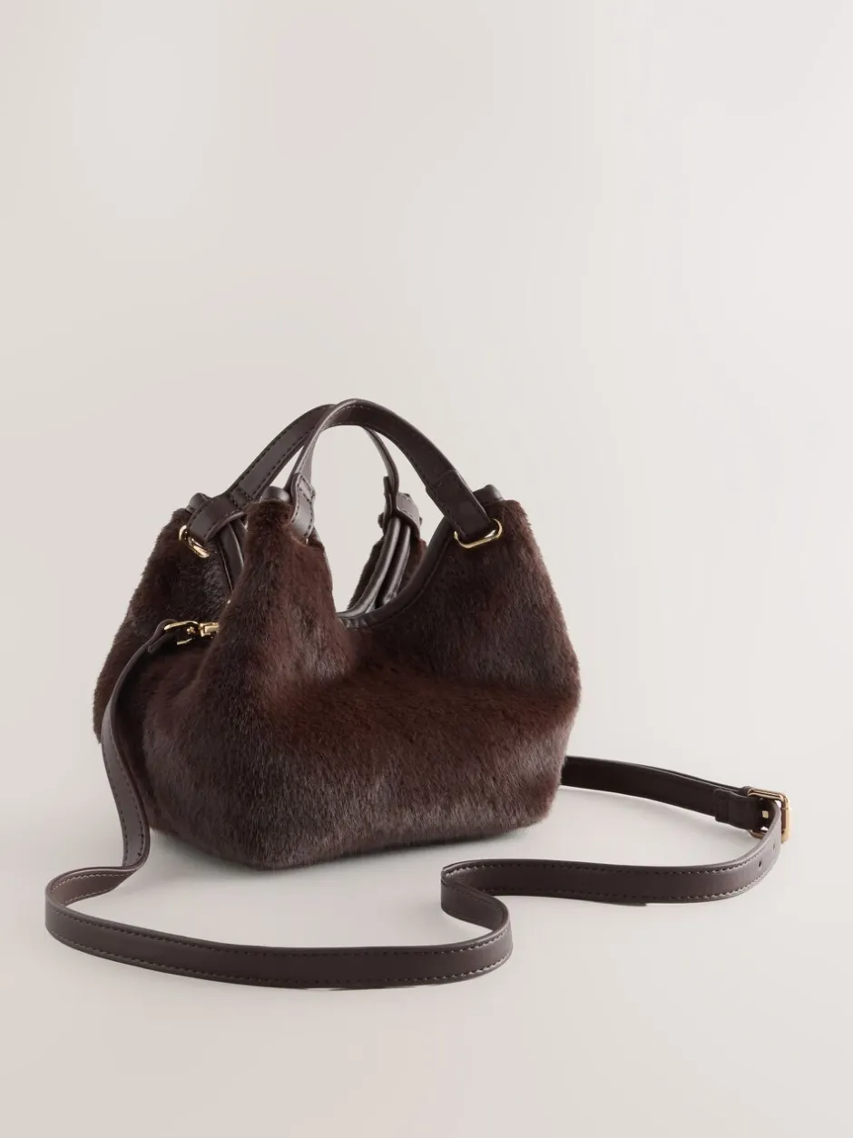 Tassen En Portemonnees|Next - Crossbodytas van imitatiebont Chocoladebruin