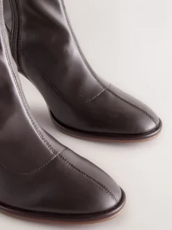 Ruimvallend En Extraruimvallend|Next - Forever Comfort® enkellaarsjes met ronde neus Chocoladebruin