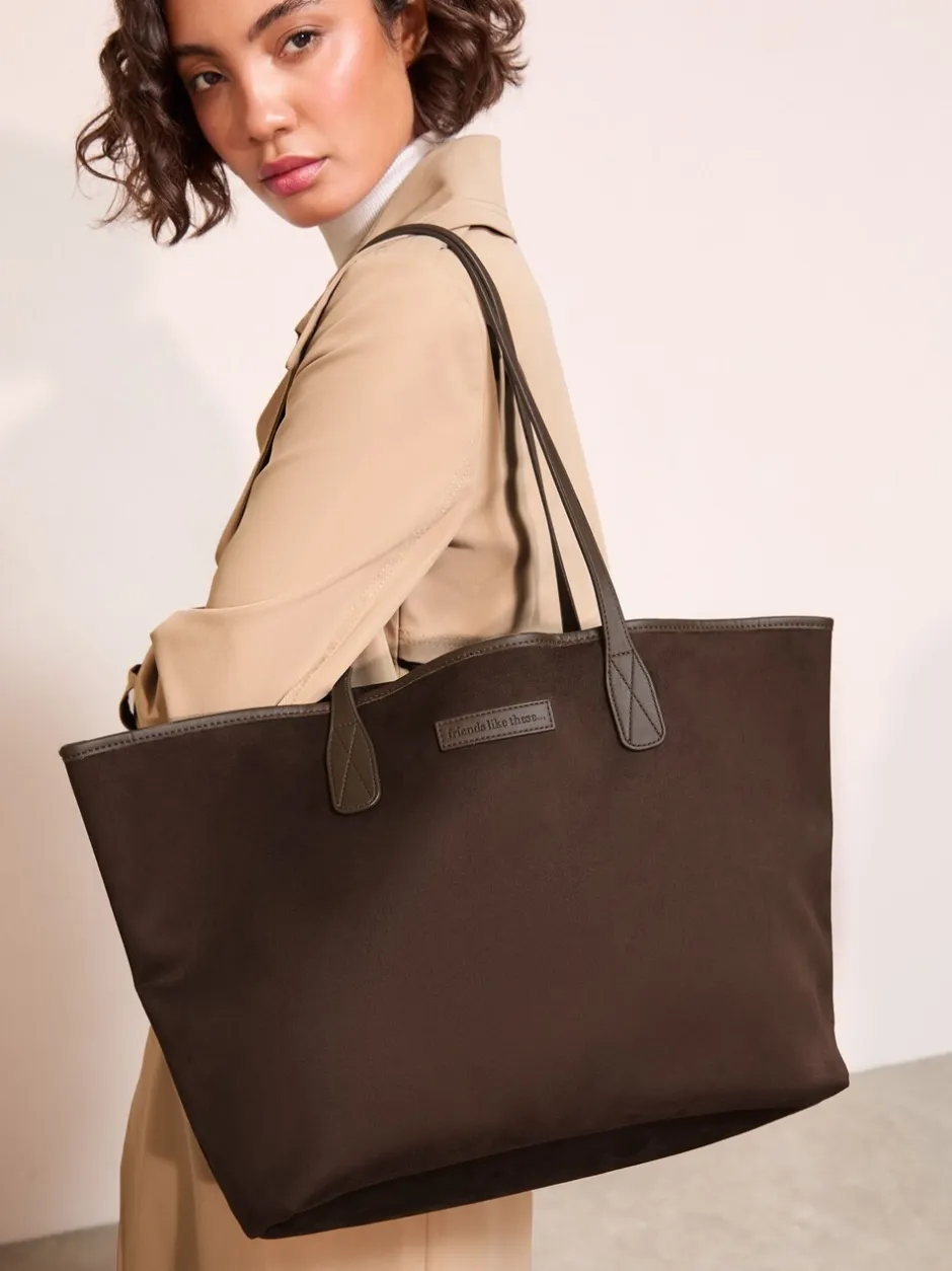 Tassen En Portemonnees|Friends Like These - Faux Suede Soft Tote Bag Chocoladebruin