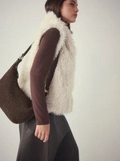 Tassen En Portemonnees*Next Chocoladebruin - N. Premium Suede Sling Weave Schoudertas
